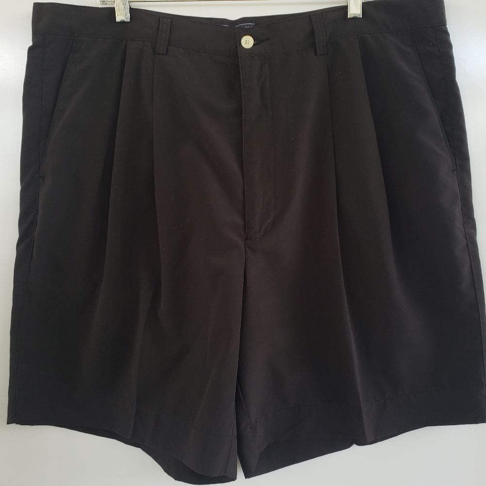 LARRY MIZE GOLF Pleated Black Golf Shorts Size 42